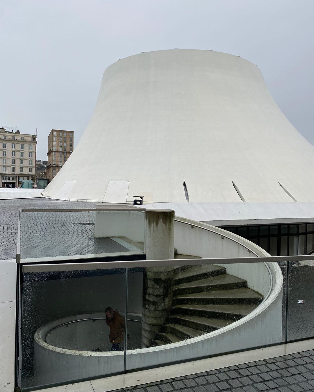 Bibliothèque Oscar Niemeyer