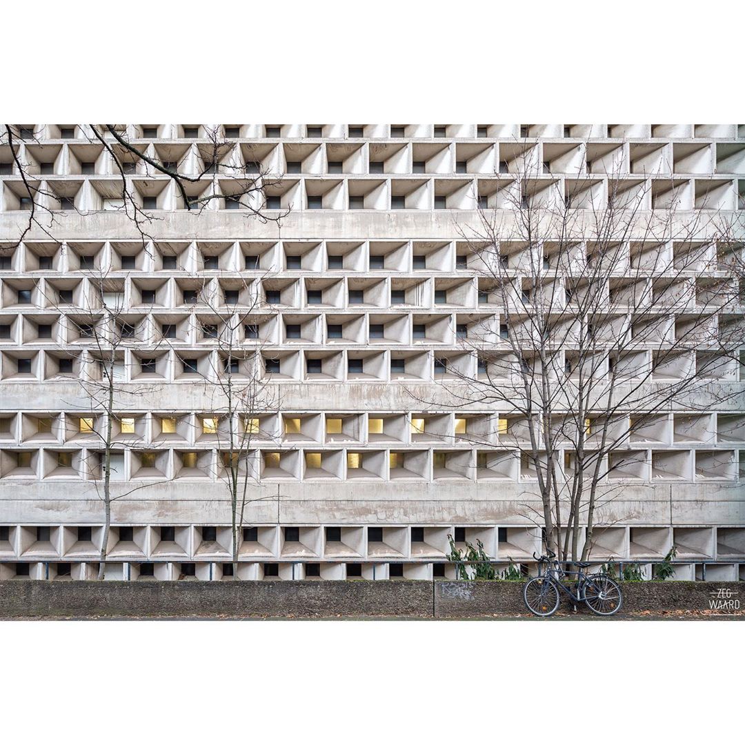 Universitäts- und Stadtbibliothek